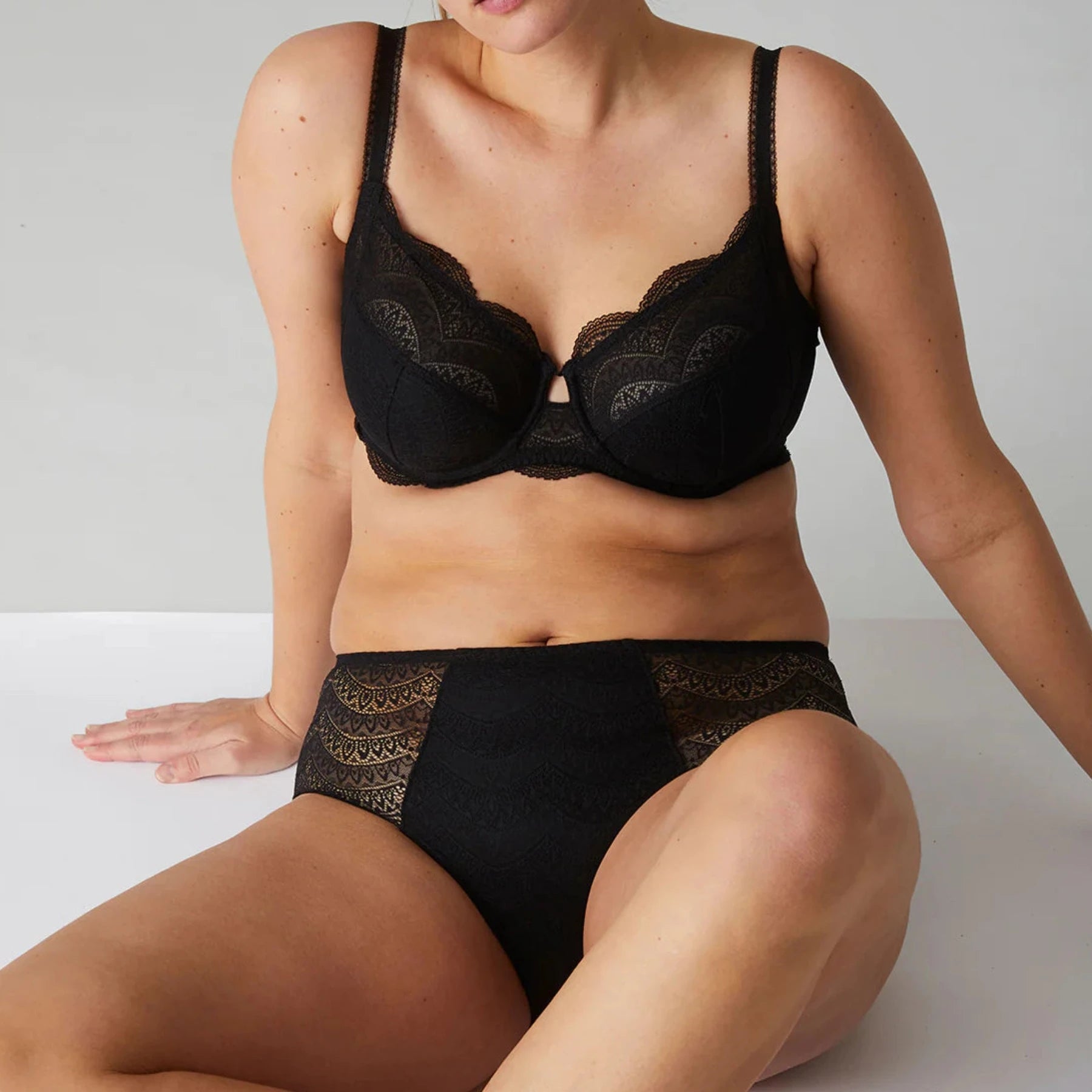 Karma Full Cup Bra 12V320 - Black