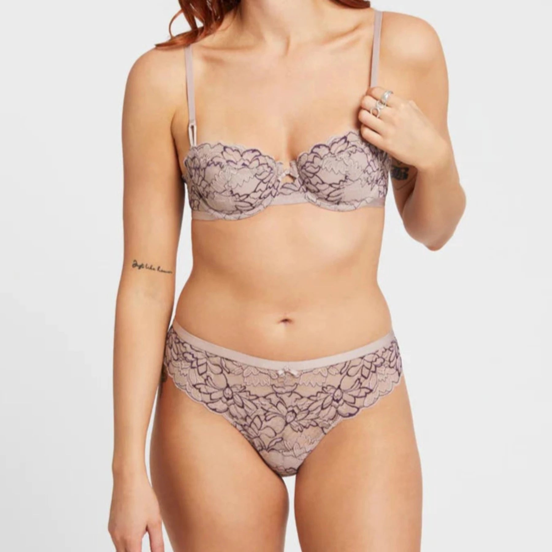 Bridgert Thong 9530 - Moonshell/Pinot