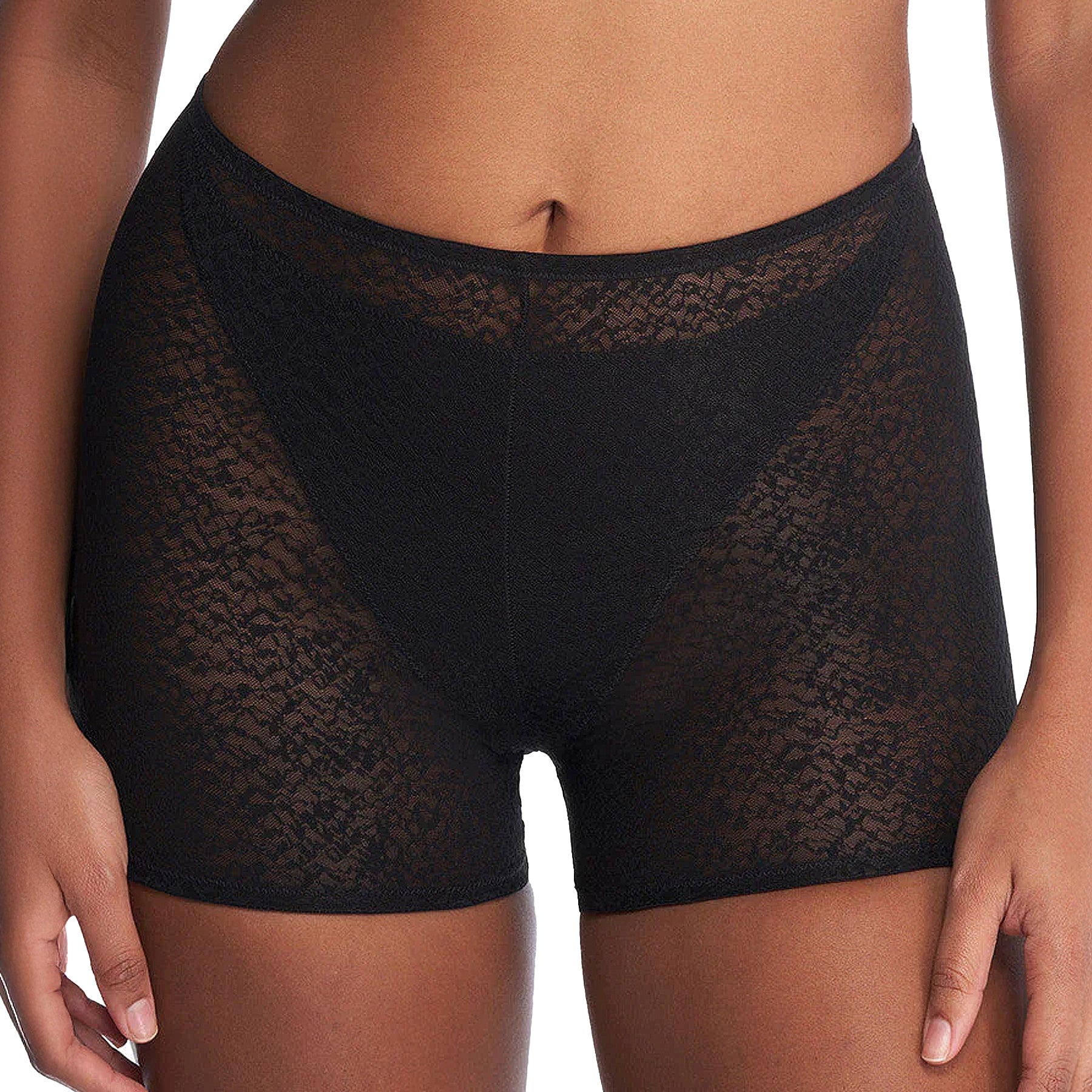 Natori Pretty Smooth Shortlette 770318 Black Front